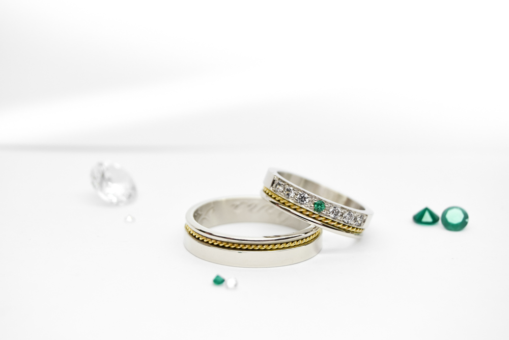 Alianzas de casamiento HM17T Stardust Oro 18K valor del par - Imagen 2